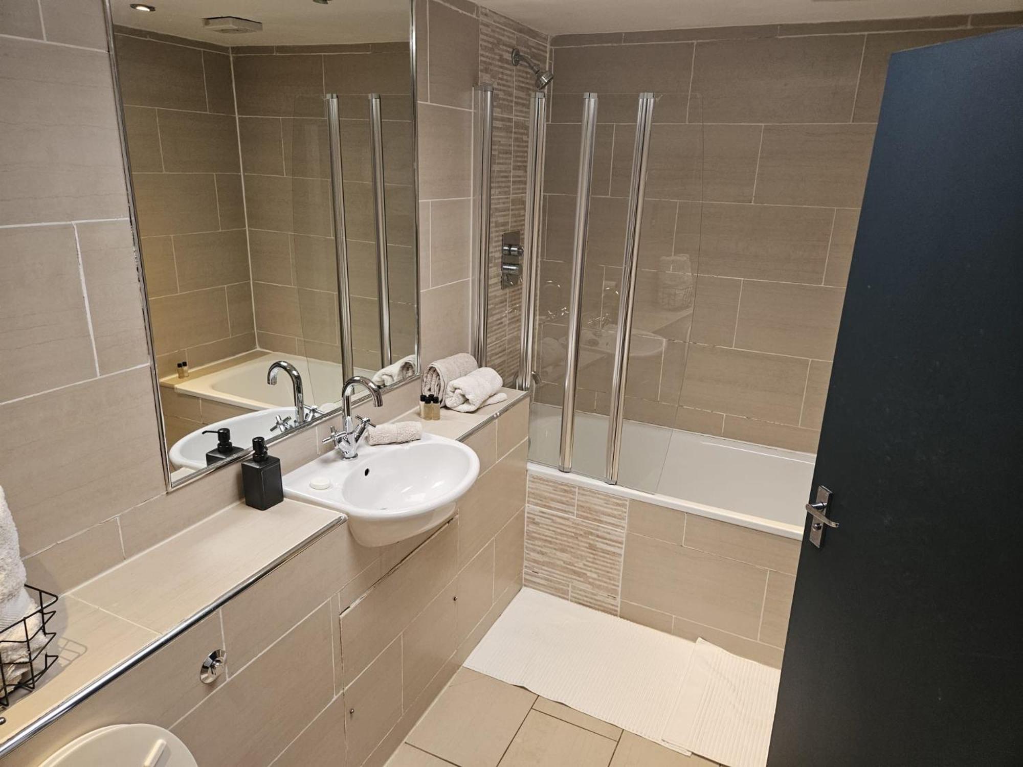 2 Bedroom City Centre Penthouse Loft Apartment Liverpool Luaran gambar