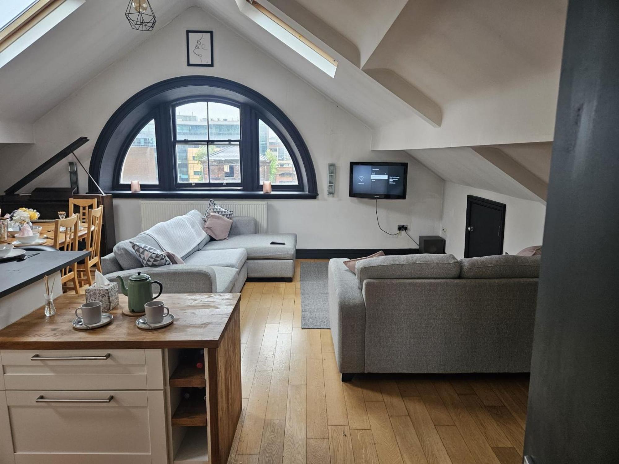 2 Bedroom City Centre Penthouse Loft Apartment Liverpool Luaran gambar